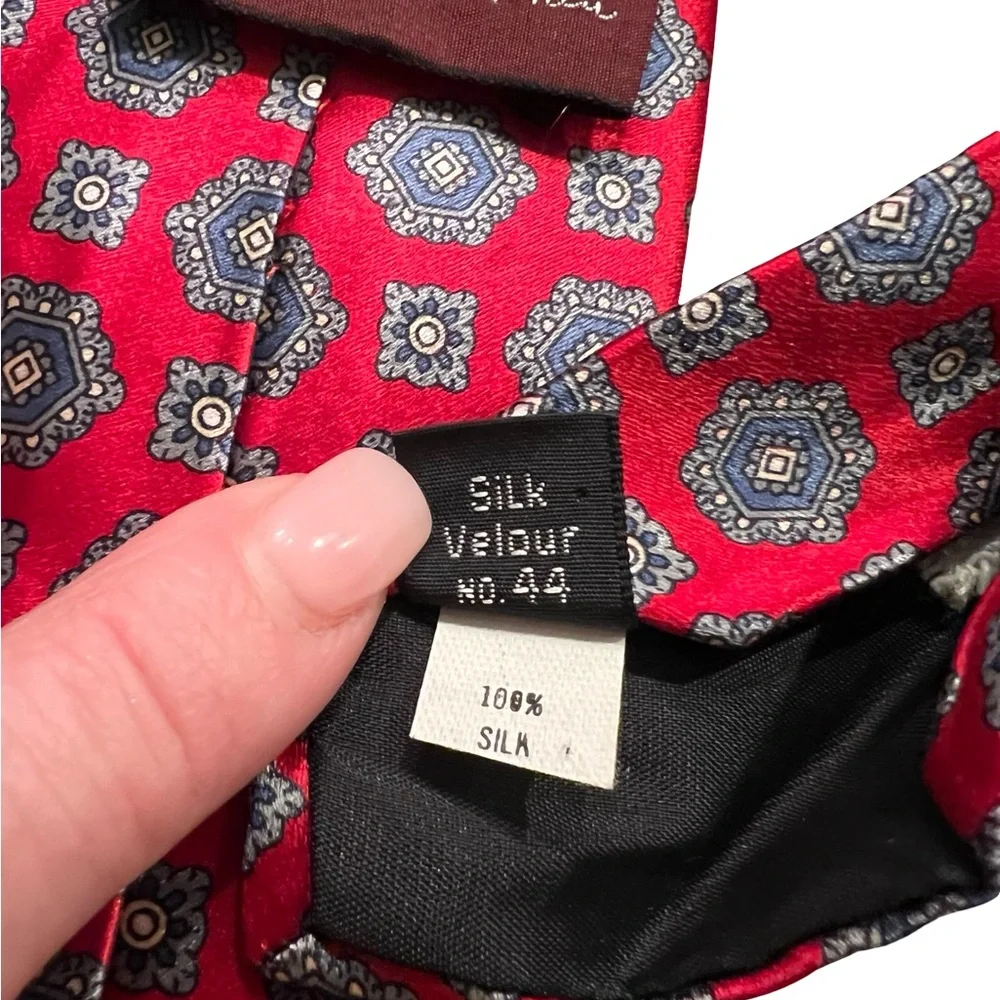 Oscar de la Renta Vintage 100% Silk Red Blue Geometric Pattern Necktie Hand Sewn